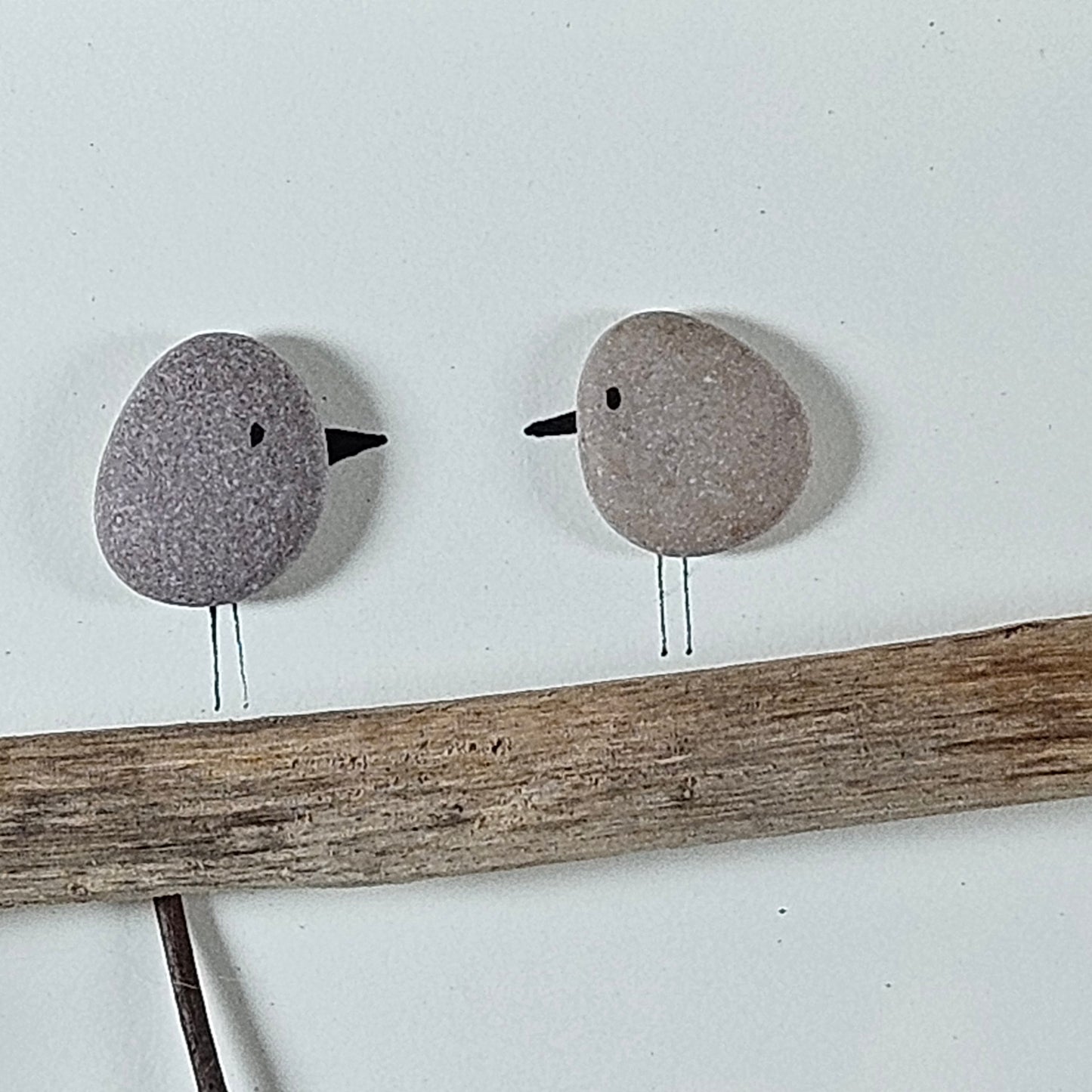 Suspendus à l’instant
