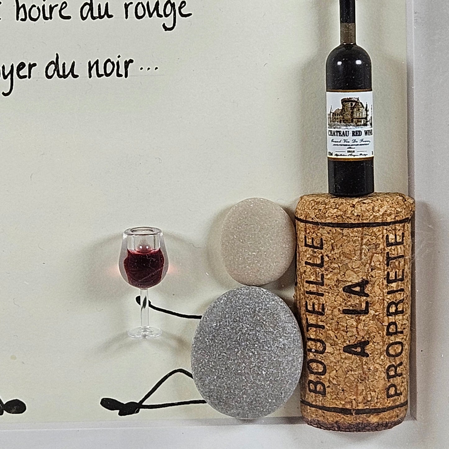 Boire du rouge… plutôt que broyer du noir !